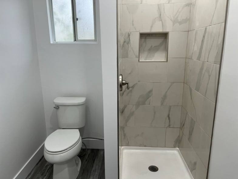 Building Photo - 452 N Alexander St