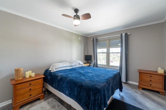 Building Photo - 7312 Seawall Blvd