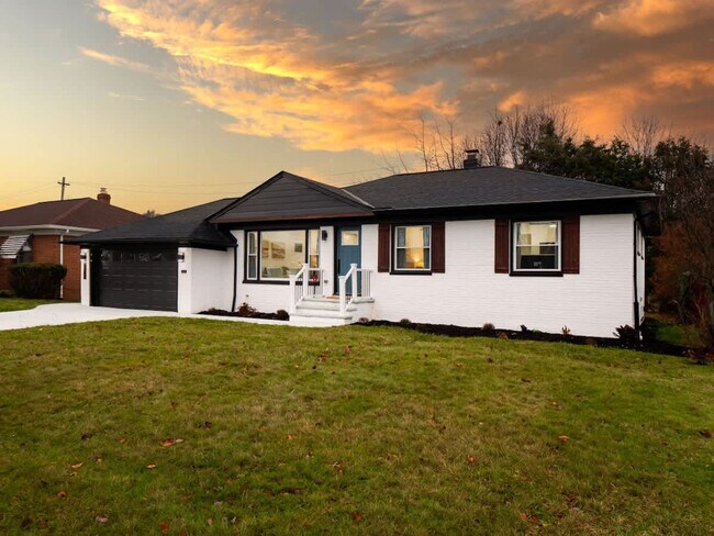 Building Photo - 4155 Ascot Ln