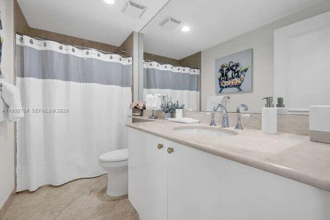 Building Photo - 791 Crandon Blvd