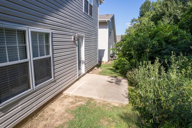 Building Photo - 1704 Juniper Dr