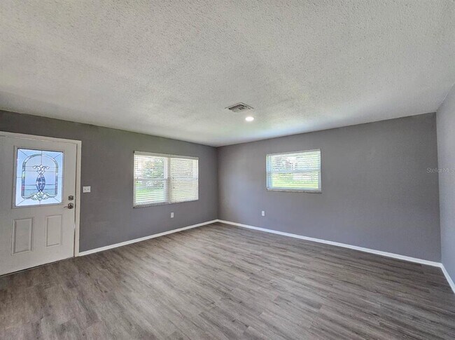 Building Photo - 855 Candyce Ave