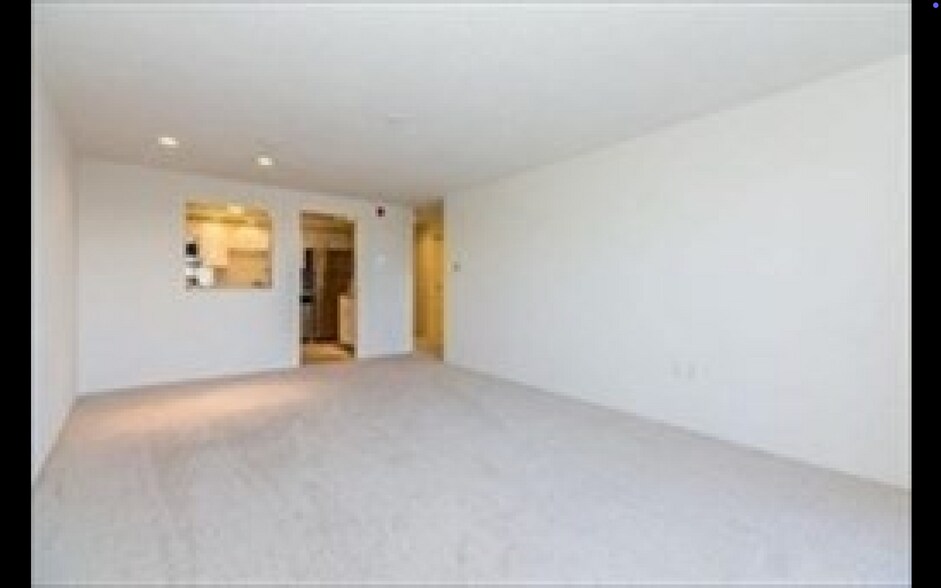 Building Photo - 51 Ocean Ave