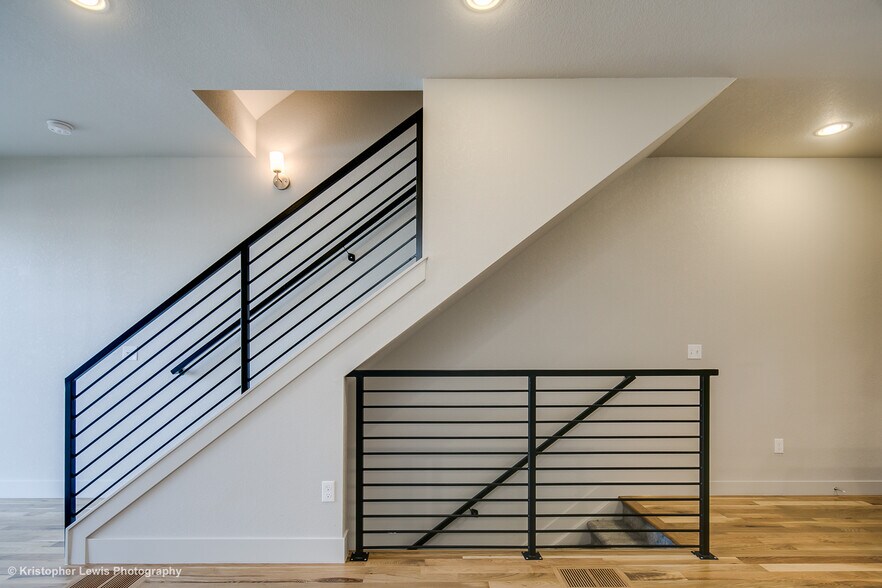 Building Photo - 1559 King St