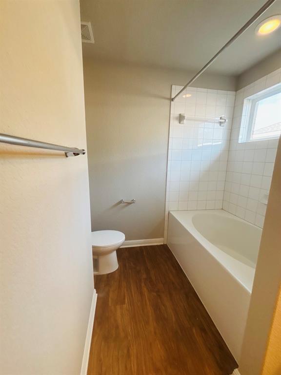 Building Photo - 1418 Walden Pond Dr