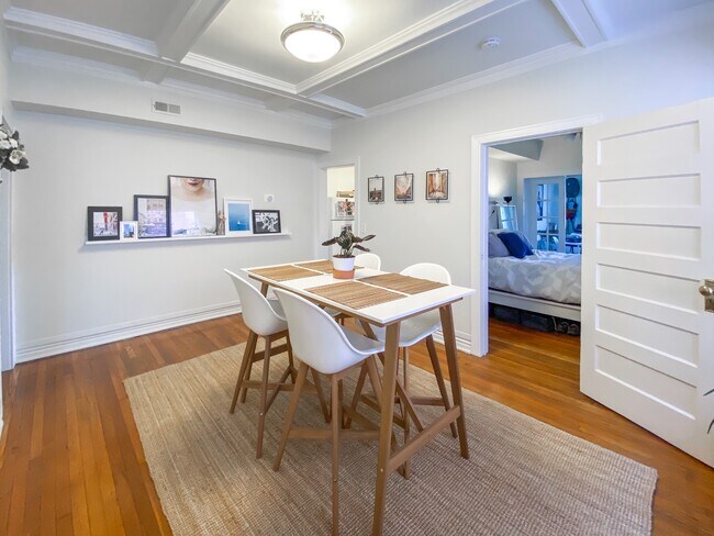 Building Photo - 3513 Wyandotte St