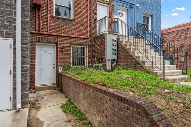 Building Photo - 1812 Benning Rd NE