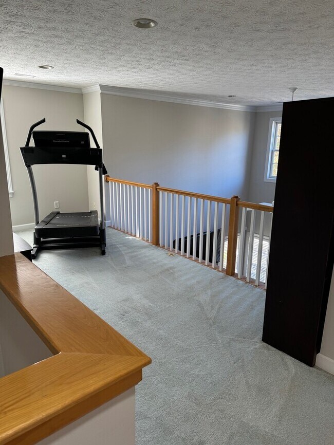 Building Photo - Port Warwick Luxury attached Home