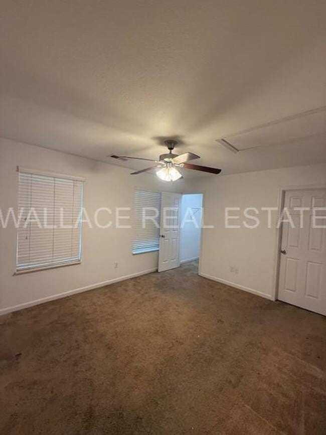 Building Photo - WEST KNOX CEDAR BLUFF AREA 2 BEDROOM 2.5 BATH TOWNHOUSE