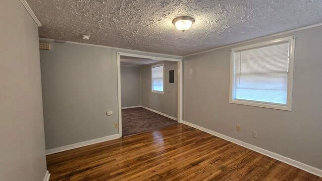 Building Photo - 1132 Hood Ave