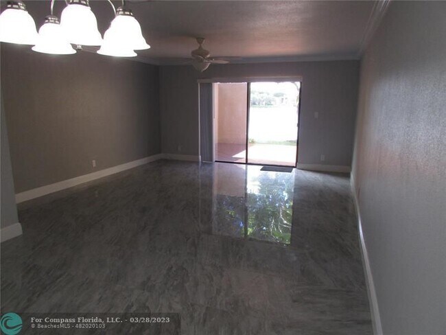 Building Photo - 1392 NW 97th Terrace