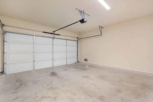 Building Photo - New Braunfels~ Beautiful Luxury 3 Bdrm~Stained Concrete Floors Throughout