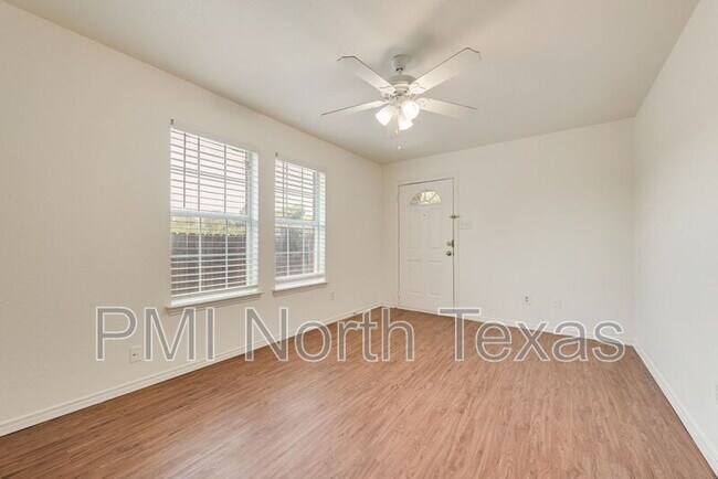 Building Photo - 3008 Prairie Ave