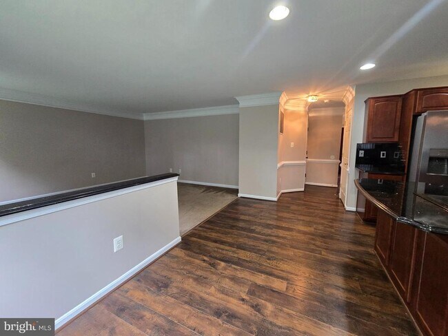 Building Photo - 832 Fox Den Rd