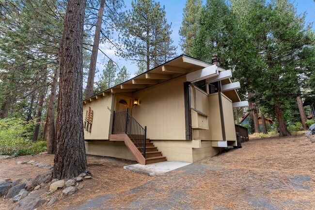 Building Photo - 8679 Dolly Varden Ave
