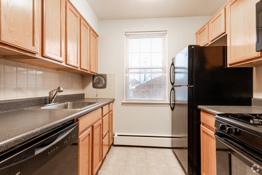 Kitchen - Bradford Arms Apartments