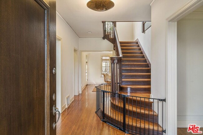 Building Photo - 409 S Highland Ave