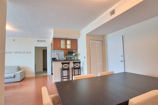 Building Photo - 601 NE 23rd St