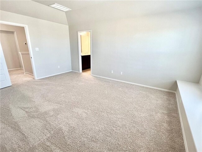 Building Photo - 4720 Vaughan St