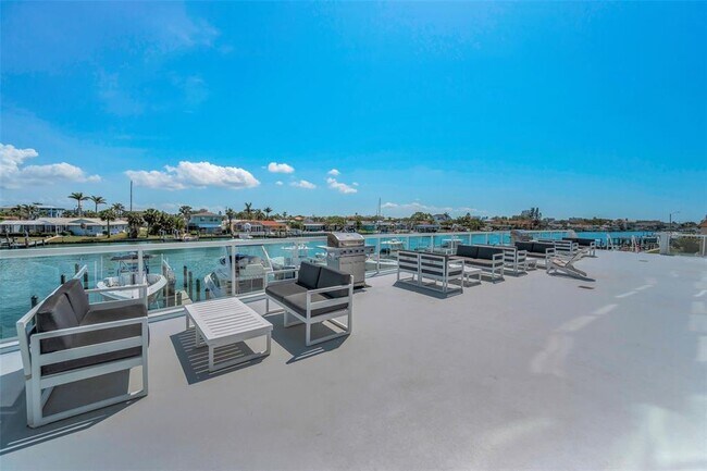 Building Photo - 415 Island Way