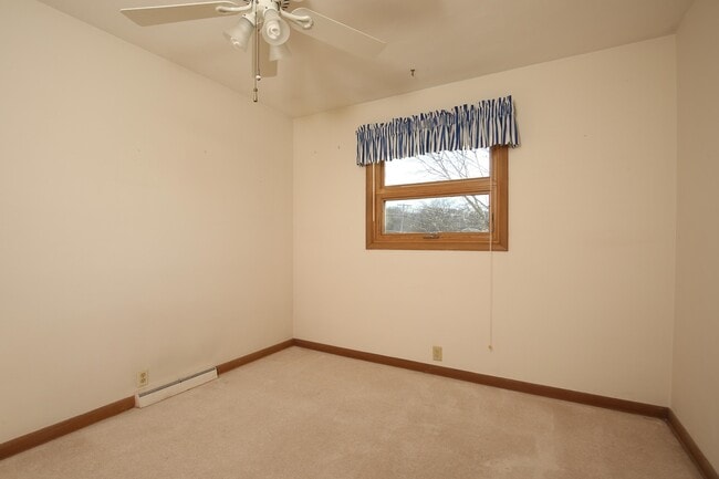 Building Photo - 1705 Elmwood Dr