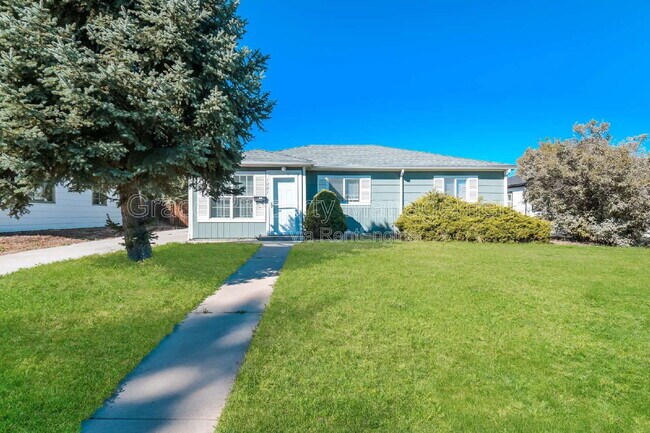 Building Photo - 1281 Victor St