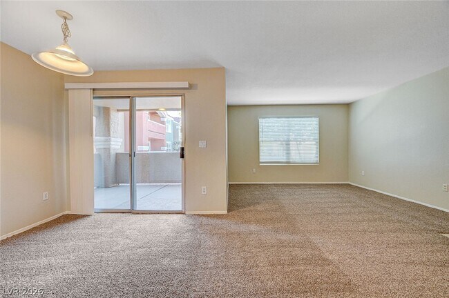 Building Photo - 8101 W Flamingo Rd