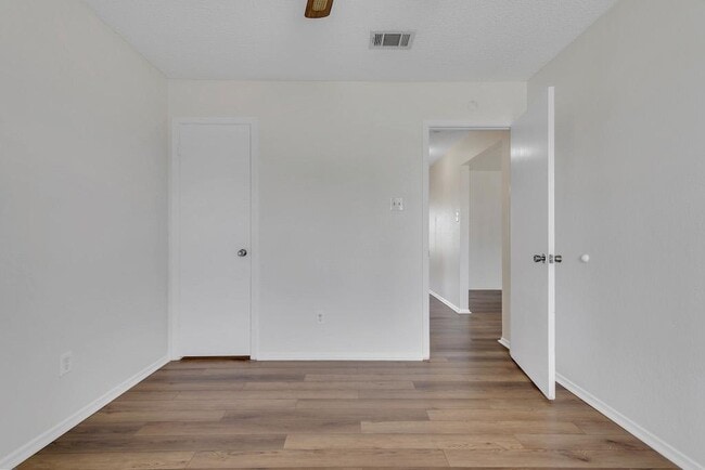 Building Photo - 4602 Ronald Dr