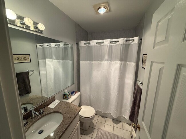 Building Photo - 184 Bishops Forest Dr