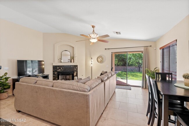 Building Photo - 4906 N Sabino Gulch Ct