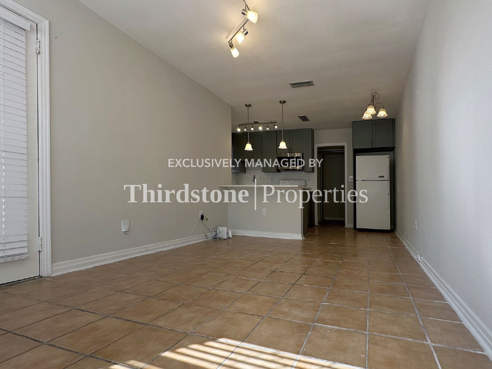 Building Photo - 2855 Lydia St