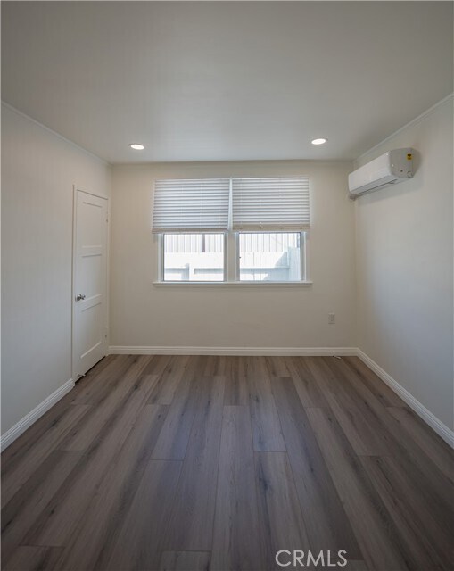 Building Photo - 1719 Cabrillo Ave