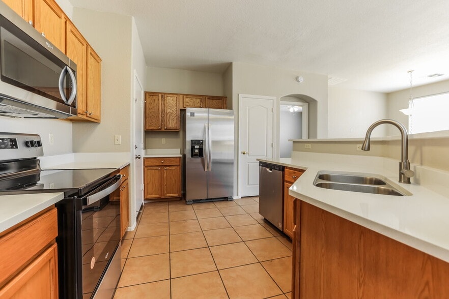 Building Photo - 3430 Avenida Bonita