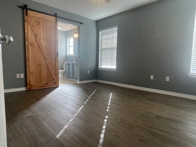 Building Photo - 3 bed 2 bath In Gulfport