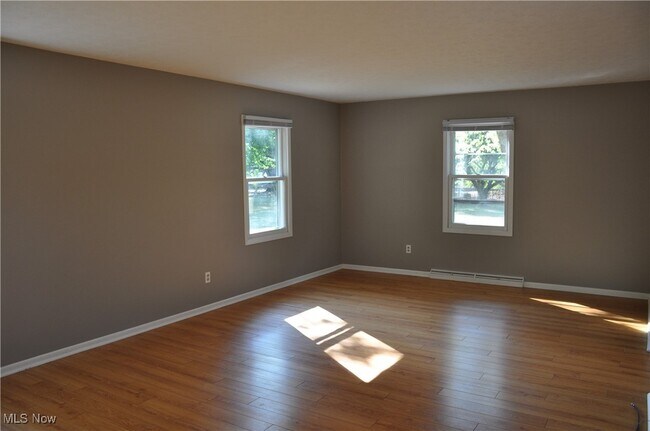 Building Photo - 3366 Broad Vista St NW