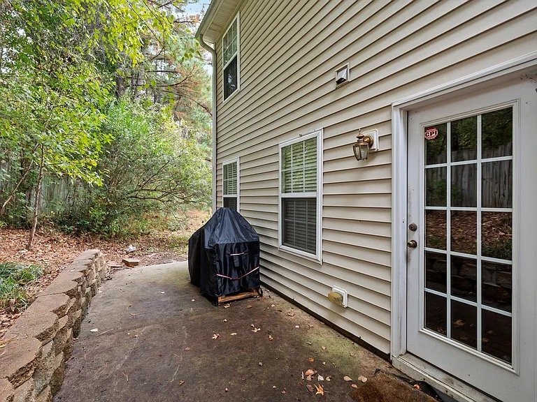 Building Photo - 11 Kinglet Ct