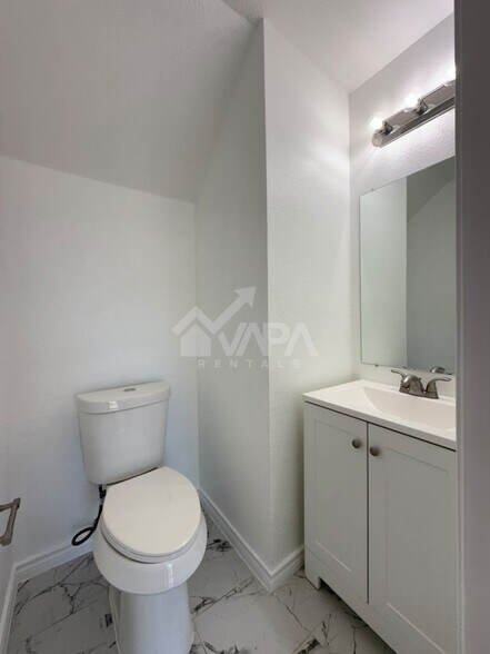 Building Photo - 2731 Candle Ridge Dr