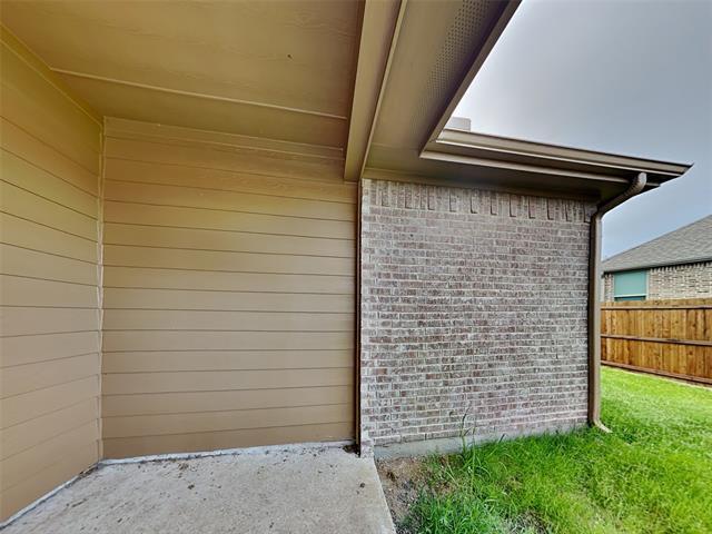 Building Photo - 162 Camelia St