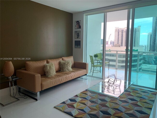 Building Photo - 950 Brickell Bay Dr