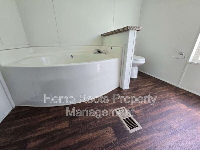 Building Photo - 16856 Mahurin Loop