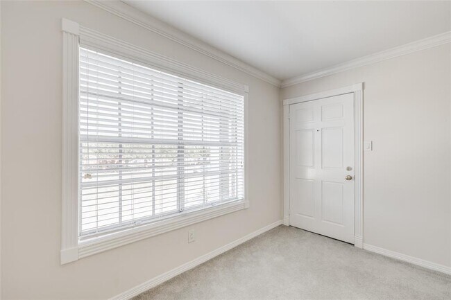Building Photo - 7225 Beechnut St