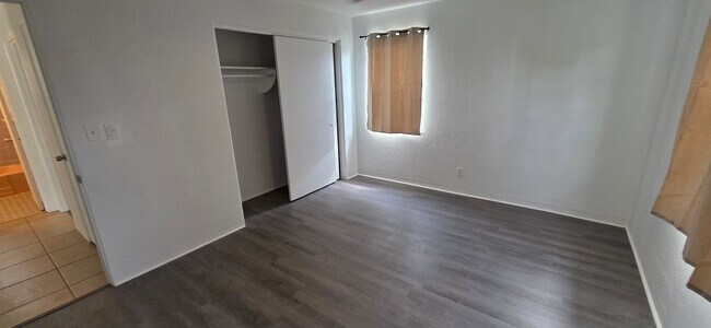Building Photo - 58 Tropical Dr