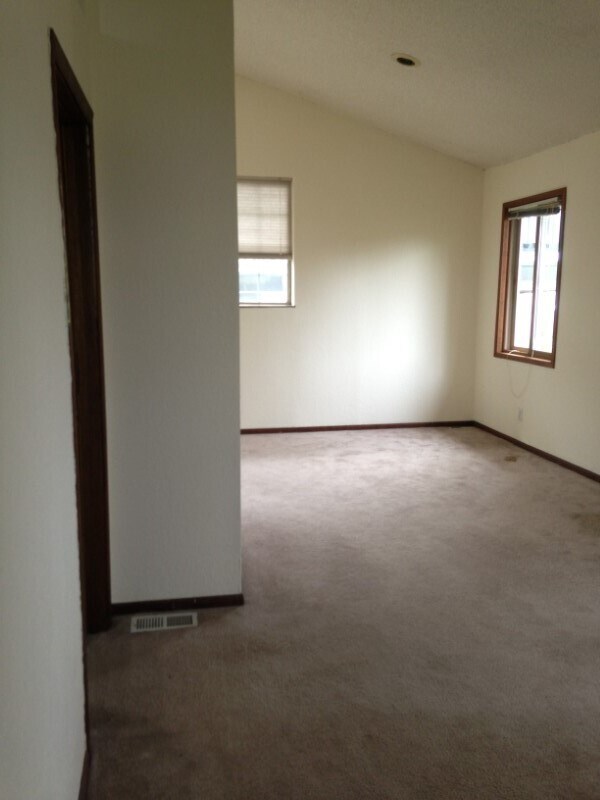 Building Photo - 1127 N 85th St