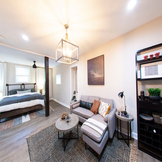 Primary Photo - 1373 Benteen Way SE