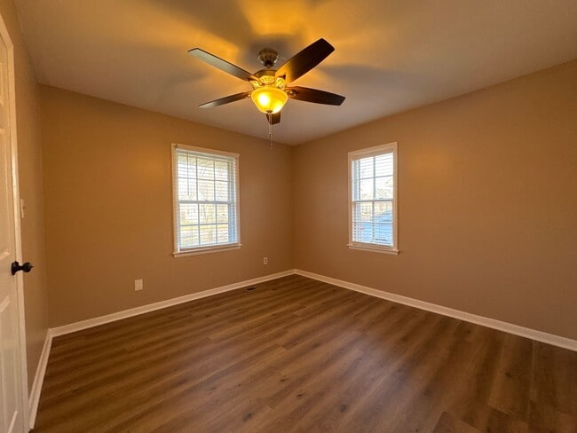 Building Photo - Charming 3BR Near MTSU & Downtown Murfreesboro