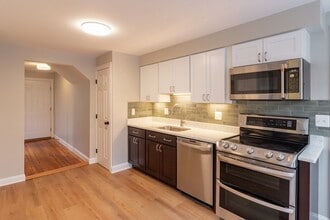 Building Photo - 19 Hoyle St