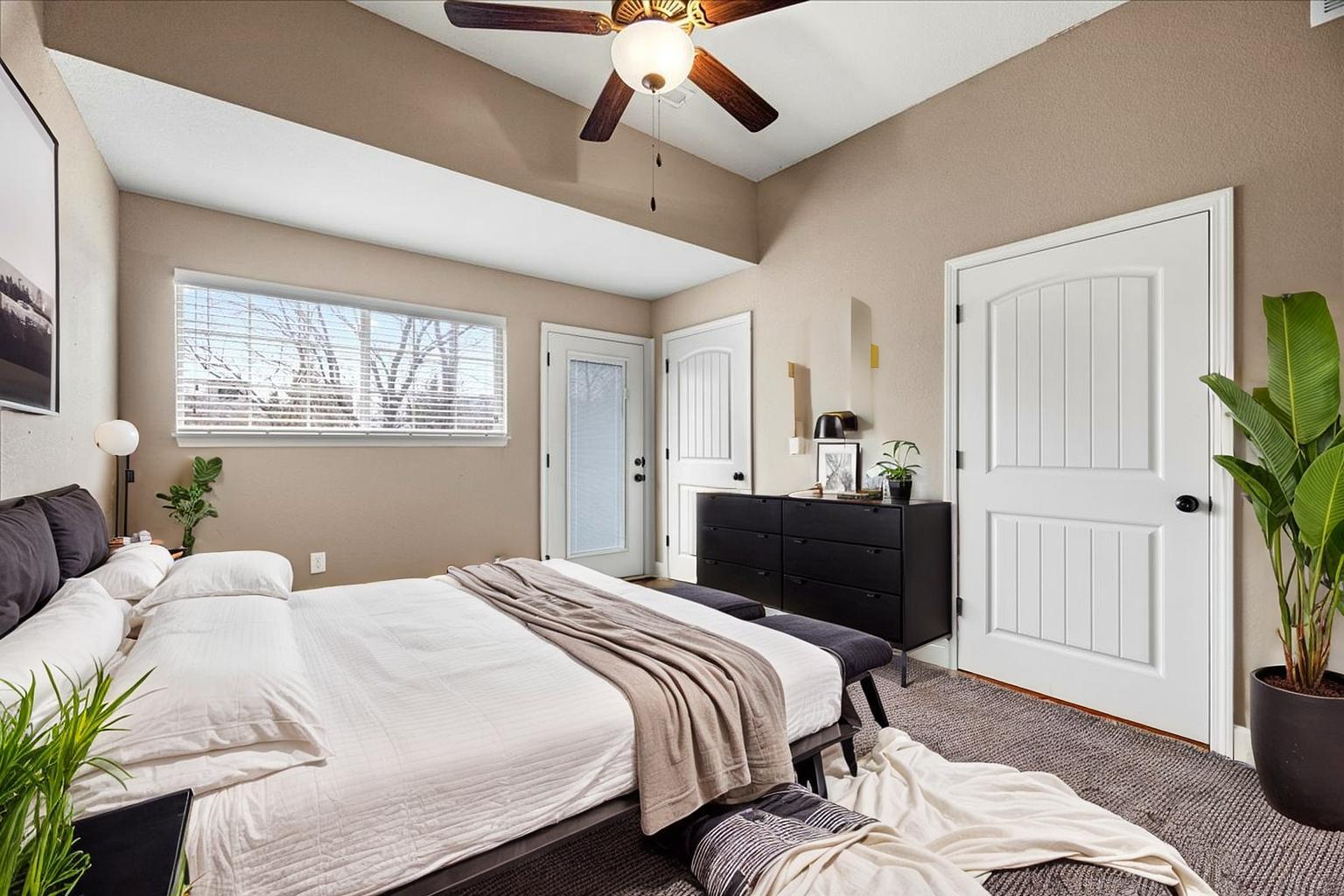 Building Photo - 134 Barberry Ln