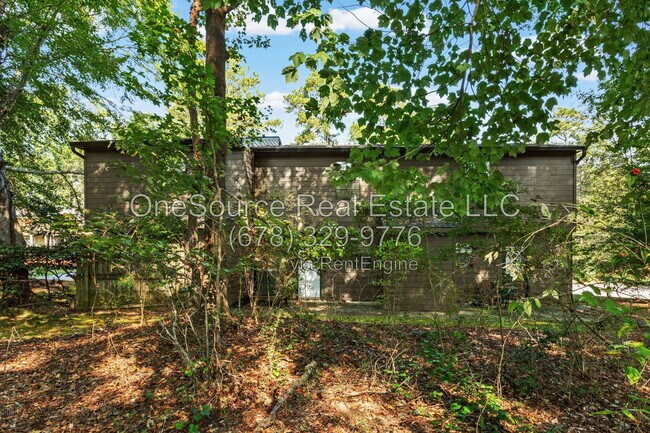 Building Photo - 502 Oakwood Ct