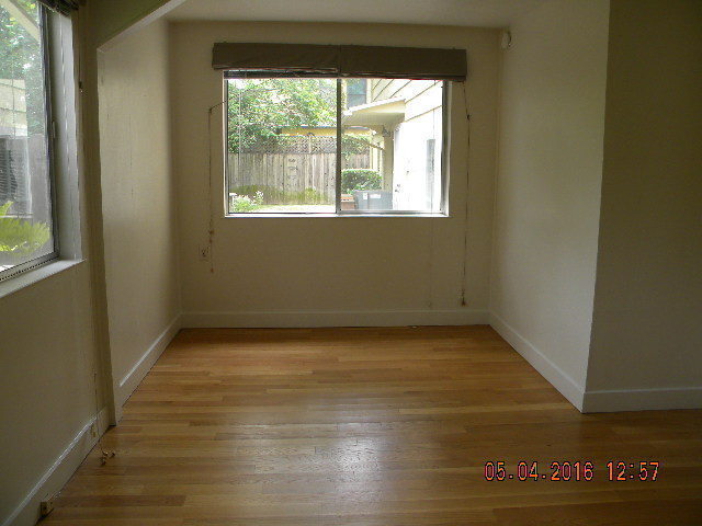 Building Photo - SHOWING MONDAY 5/12 @ 12:30 PM