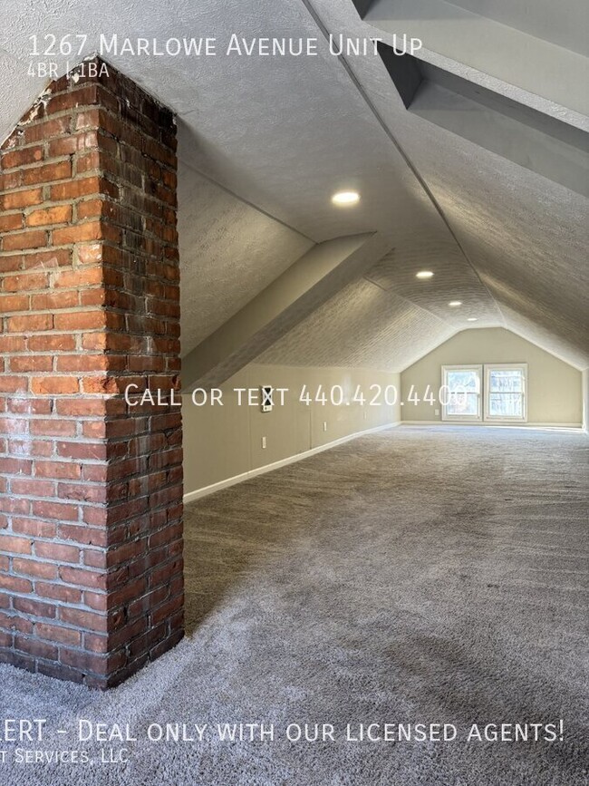 Building Photo - Updated 4 bed 1 bath 2 floors unit with a ...